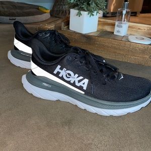 Women’s Hoka one one shoes